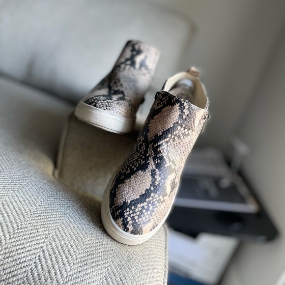 EUC Wedge Sneakers! - Picture 10 of 12